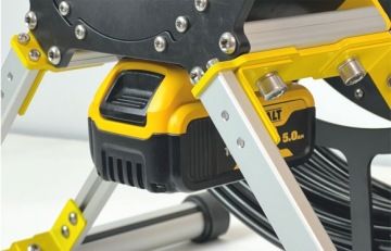 A BATTERY-POWERED UNIT